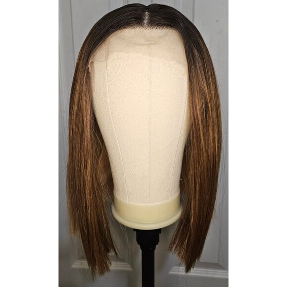 15 in Blunt Cut Bob Honey Blonde Synthetic Wig Highlights Ombre 13x4 HD Lace - Picture 2 of 8